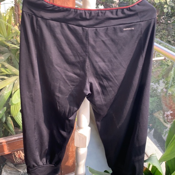 ADIDAS 3/4 length super comfortable workout leggings. Size M. Climalite. - Picture 6 of 7